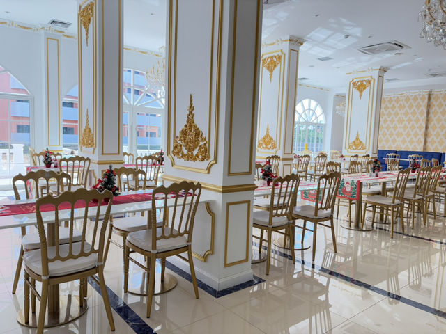 ชเลิสส์ลิ  ร้านอาหารและคาเฟ่