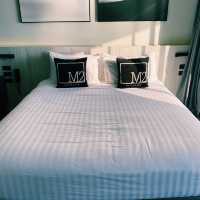 M2 Hotel Waterside เป็นโรงแรมสไตล์โมเดิร์น