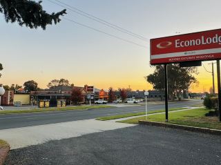 พักผ่อนอย่างสะดวกสบายพร้อมสัตว์เลี้ยงใกล้อัลบิวรี/ไบรท์