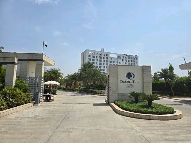 DOUBLETREE BY HILTON JAIPUR AMER 