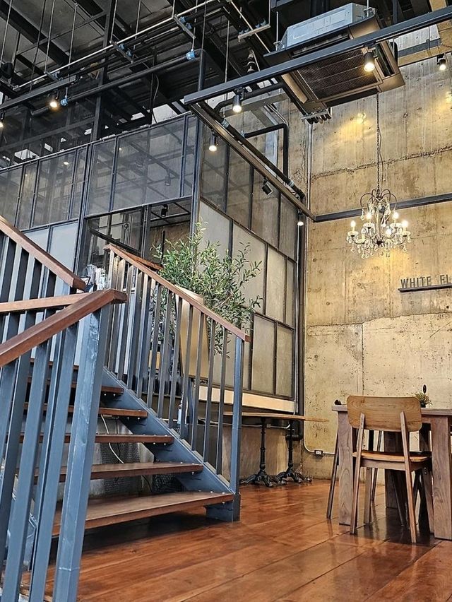 방콕 화이트플라워카페
