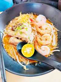 Time Travel on Foot – A Heritage Stroll Through Kuching Old Town!