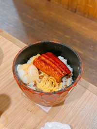 帝王蟹、松葉蟹、紅雪蟹吃到飽