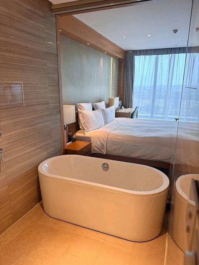 "The Canton Fair's Crown Jewel: Where Business Meets Luxury"