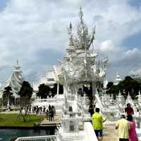 Thailand’s White Temple — Unreal Beauty ✨🏯