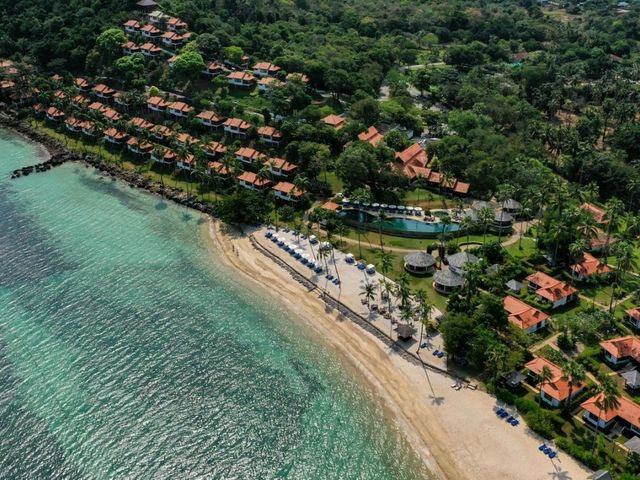 Napasai Hotel Samui: A Slice of Tropical Perfection with Private Beach and Golden Sunsets