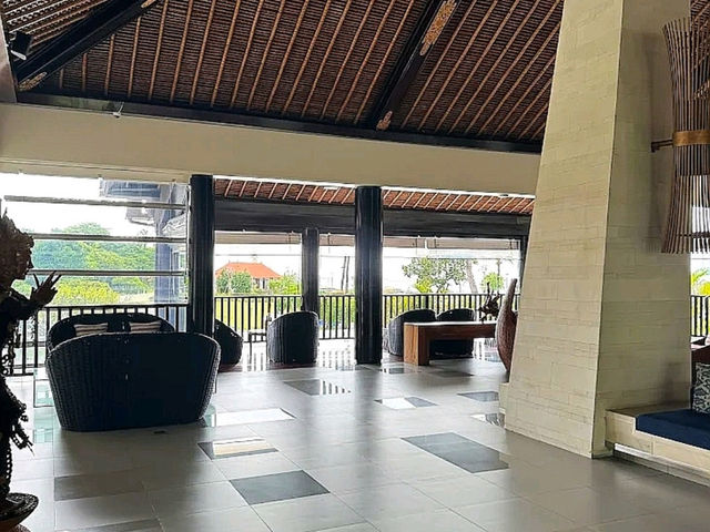 “Holiday Inn Express Baruna Bali: Your Ideal Gateway to Bali's Beaches and Beyond”