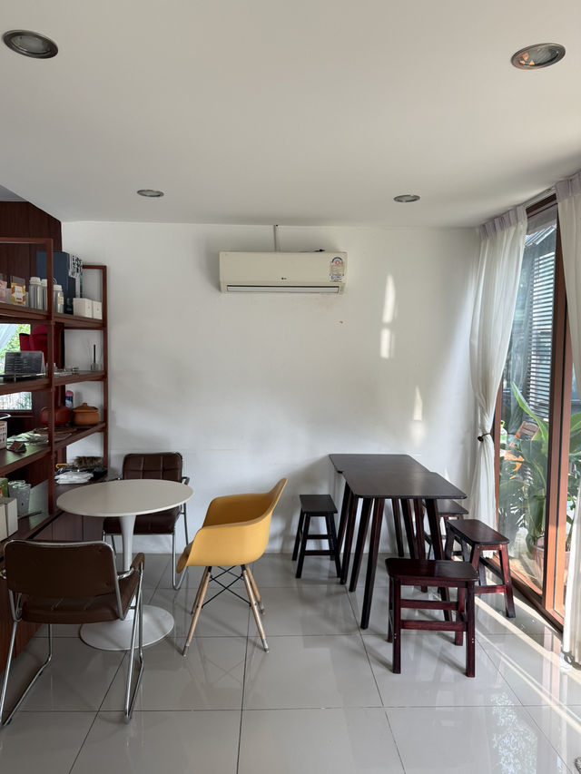 EASE coffee and desserts | Ubon Ratchathani 