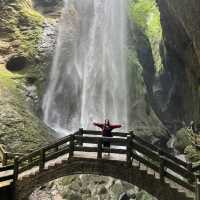 รีวิวสถานที่: 龙水峡地缝 (Longshuixia Gorge)