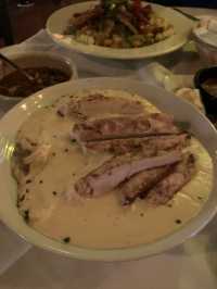 오랜 전통의 이탈리안 레스토랑, Battista’s Holl in the Wall!