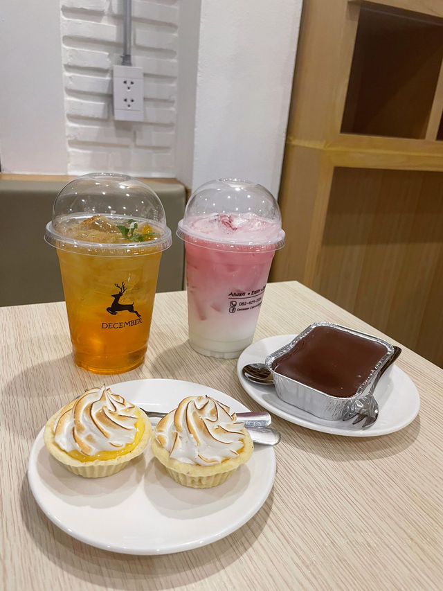  December cafe suratthani 
