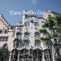 Casa Batlló: Early Bird Gets the Best Experience (and the "Poisonous Mushroom"!)