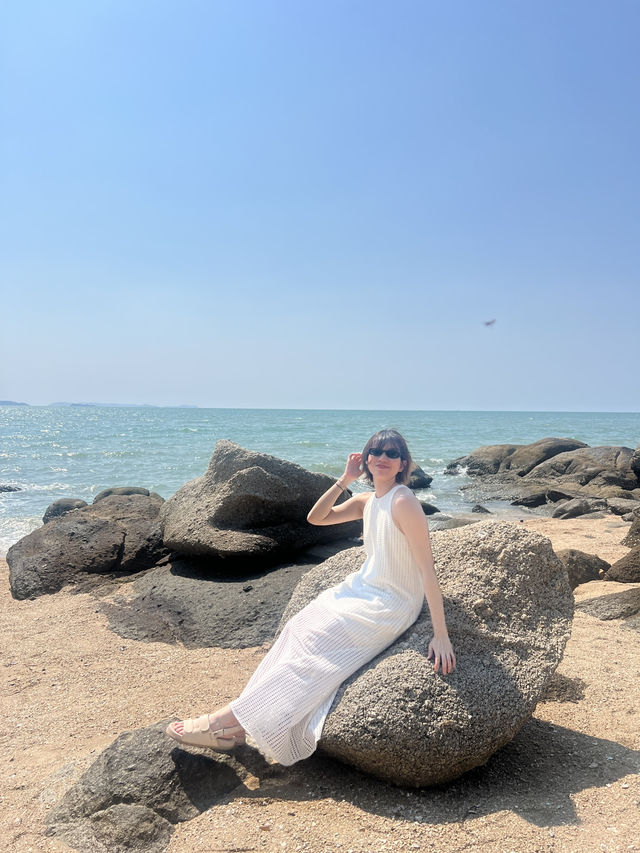 The Moment Beach House ร้านอาหารริมทะเลพัทยา