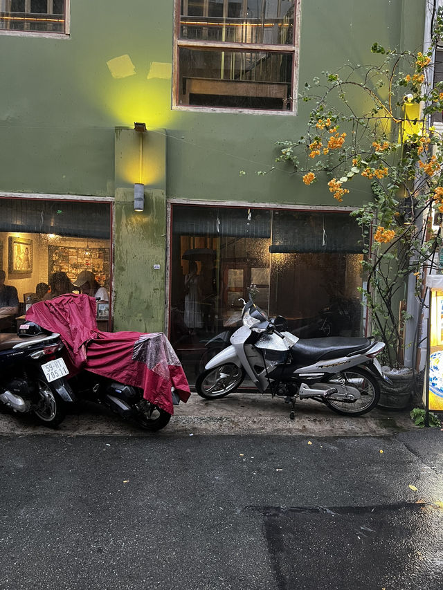 A Hidden Gem Near Saigon’s Pink Cathedral 🏰☕ 🌺 Ola Hale Café