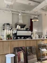 Goodin' Out Coffee in Hong Kong is a stylish café that brings a touch of Korean-inspired😍