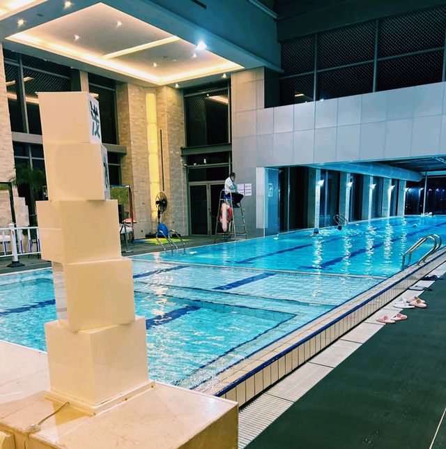 上海豪華無邊際泳池酒店推薦：上海浦東綠地假日酒店