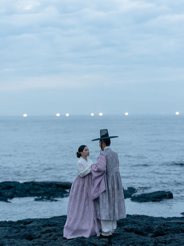 📸 Dress Like a Queen: Rent a Korean Hanbok in Jeju and Take Stunning Photos at Your Favorite Spot 👘