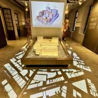 Hong Kong city walk features both old and new sights