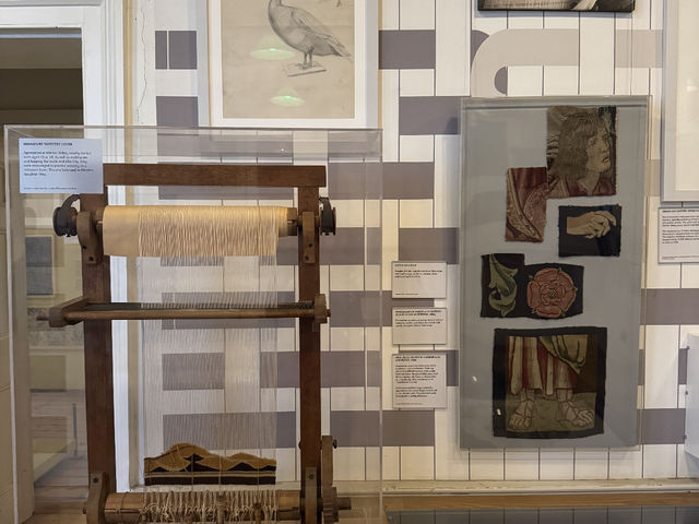 William Morris Gallery: A Journey into Art and Life in London 🎨🏡