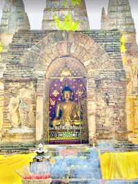วัดเจ็ดยอด หรือเรียกทางการว่า วัดโพธารามมหาวิหาร