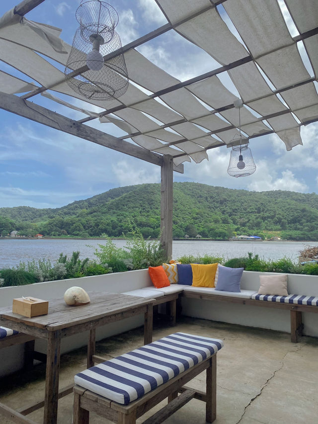 Take a Rest ☕️🔅🏝️