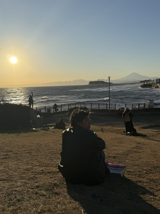 Kamakura Day Trip Guide: Temples, Trains, and Seaside Chill