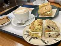 Mol Café