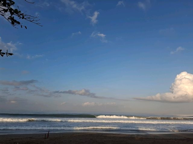 【水明漾海灘 Seminyak Beach！峇里島最Chill的海岸線就在這！