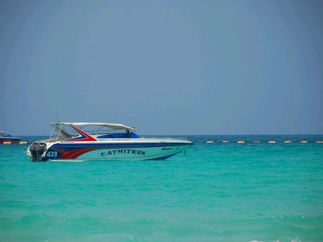 🌊 : Tawaen Beach หาดตาแหวน เกาะล้าน ชลบุรี
