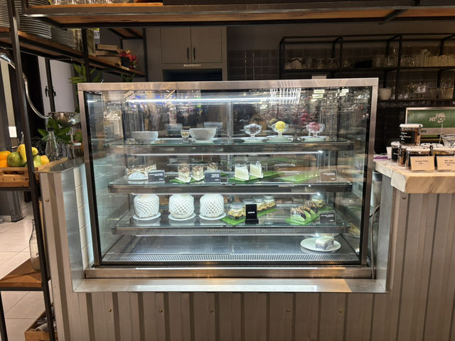 🤩 ร้านอาหารฟิวชั่นคุณภาพดี Greyhound