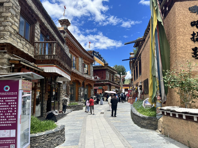 🏔️ Immerse in Tibetan Slow Life at 勒通古镇 (Letong Ancient Town), Litang