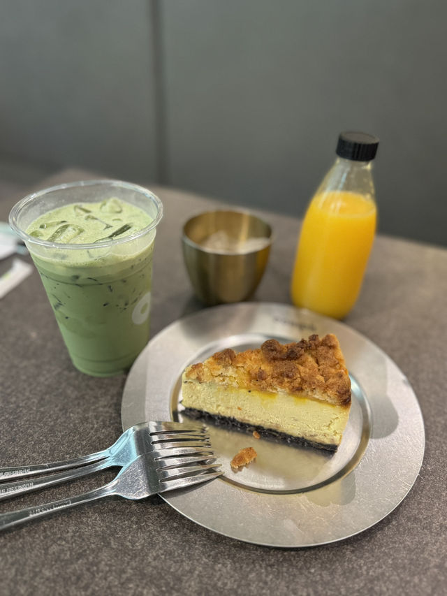 Cafe Vibes & Chill Plates