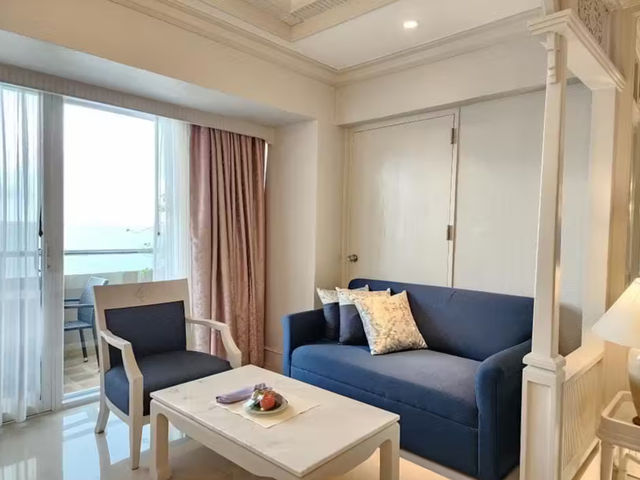 Royal Cliff Beach Hotel Pattaya โรงแรมหรูริมทะเล
