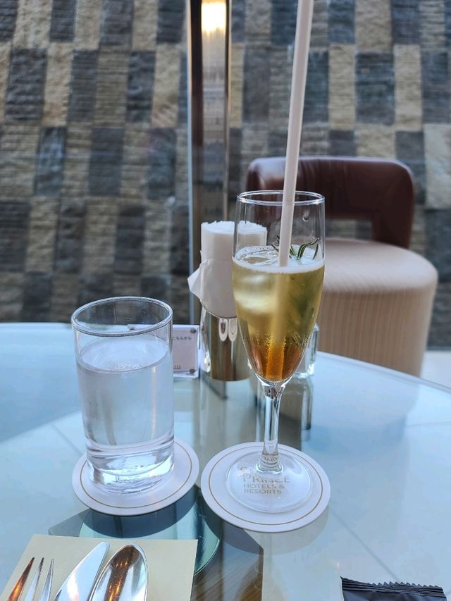 더 프린스 파크타워 도쿄(ザ・プリンス パークタワー東京) 로비라운지(ロビーラウンジ)