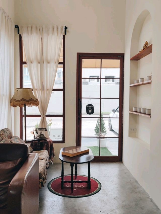 ☕ : Rei house 令ハウス. คาเฟ่เมืองทองธานี ปากเกร็ด