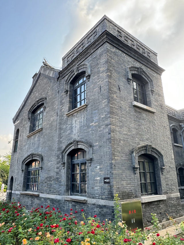Former Residence of Zhang Xueliang 📚 