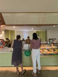 Botany Cafe - คาเฟ่สีขาวกลางสวน จิบกาแฟในวันสบายๆ