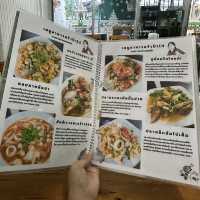 ครัวป้าไก่ 🏡 ร้านบ้านๆ แต่รสชาติไม่ธรรมดา!