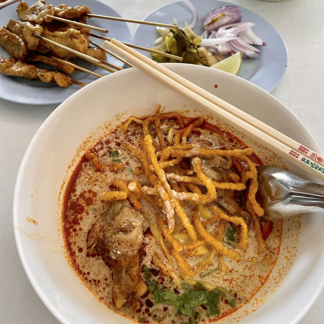 チェンマイで一番ローカルなカオソーイを食べるならここ！🇹🇭