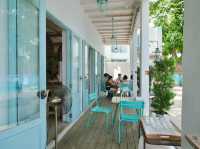 Saloon De Paskani คาเฟ่หัวหินสไตล์ซานโตรินี่