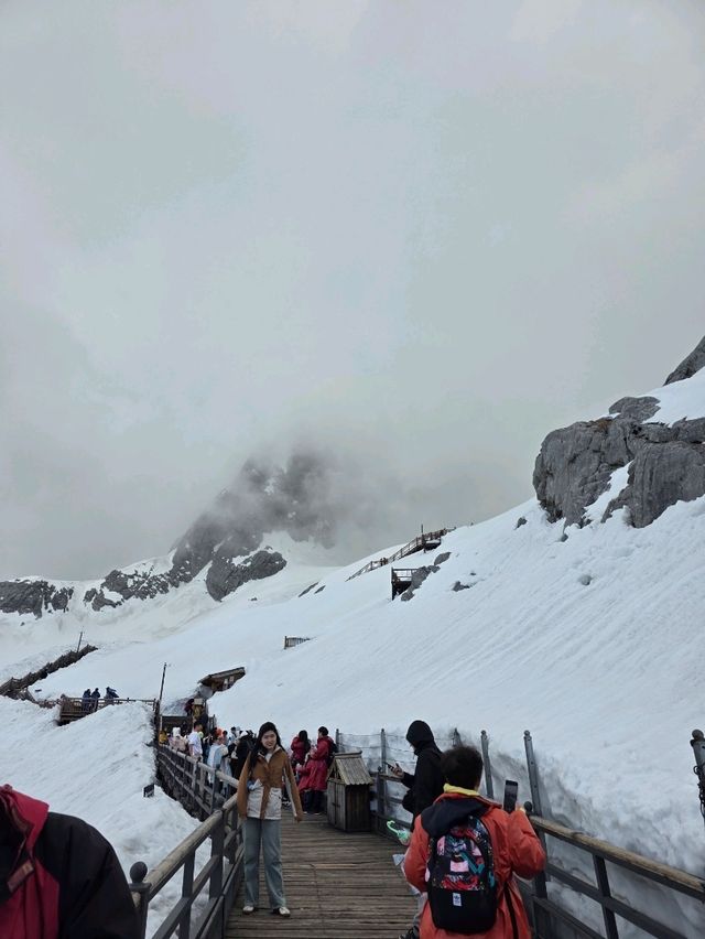 Jade Dragon Snow Moun 🏔 ภูเขาหิมะมังกรหยก Jade Dragon Snow Moun 🏔 ภูเขาหิมะมังกรหยก