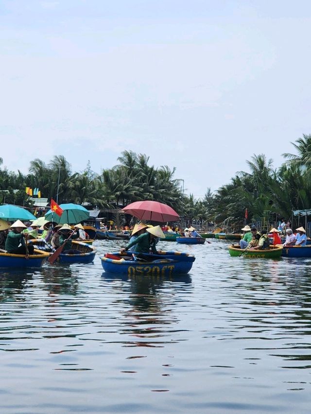 【ホイアン🇻🇳ベトナム】ココナッツボートで川下り🥥