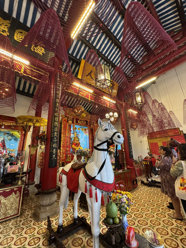 會安古鎮的會館群：宮廟煙火裡的鄉愁、信仰與文化延續