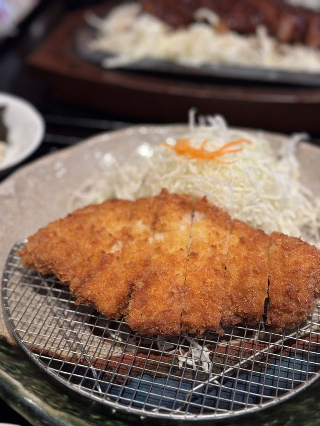 名古屋美食與街景探索：咖啡、豬排、烏龍麵與燒肉之旅