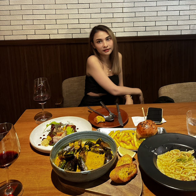 ร้านอาหารฟิวชันสุดชิคในหาดใหญ่ 🥩🥙🥂