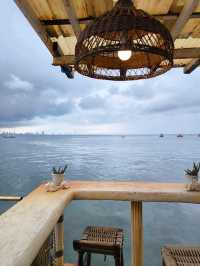 Fat submarine cafe and restaurant  เกาล้าน