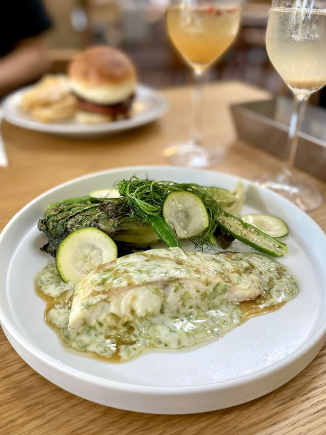 🍽️ Fine Dining Under the Atrium — The Lounge at SHIROIYA HOTEL