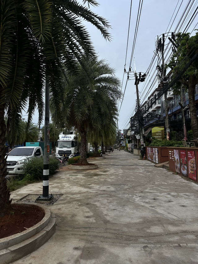 ชวนเที่ยว: หาดอ่าวนาง (Ao Nang Beach) ชวนเที่ยว: หาดอ่าวนาง (Ao Nang Beach)