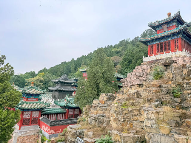 พระราชวังฤดูร้อน (Summer Palace) พระราชวังฤดูร้อน (Summer Palace)