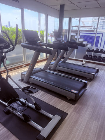 曼谷｜想體驗沾床就睡嗎？充滿設計感的超舒適飯店 